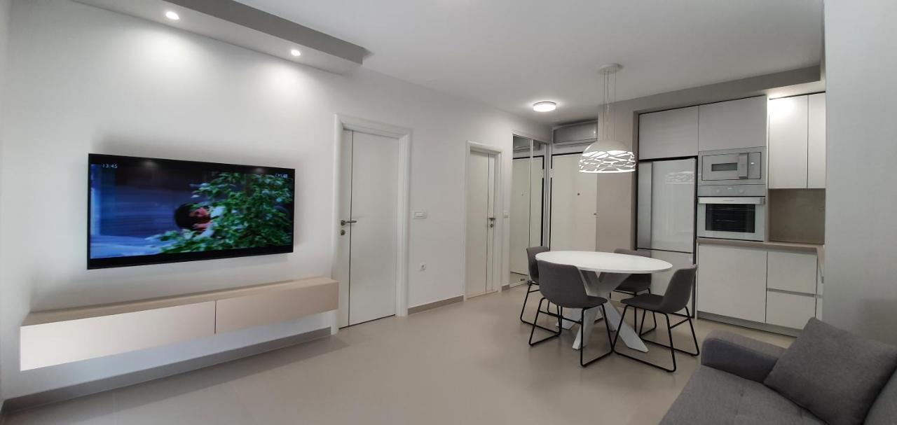 Apartments Elite โตรกีร์ ภายนอก รูปภาพ