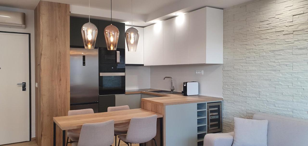 Apartments Elite โตรกีร์ ภายนอก รูปภาพ