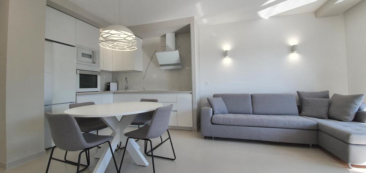 Apartments Elite โตรกีร์ ภายนอก รูปภาพ
