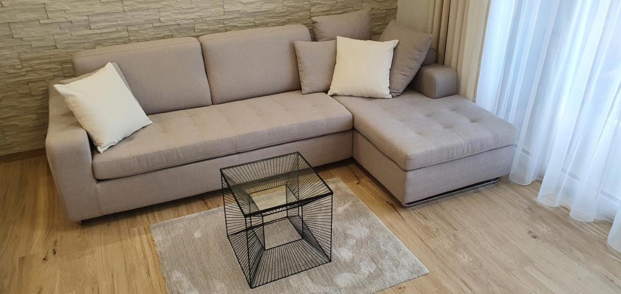 Apartments Elite โตรกีร์ ภายนอก รูปภาพ