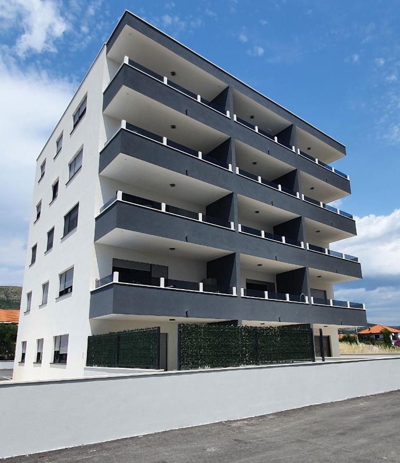 Apartments Elite โตรกีร์ ภายนอก รูปภาพ