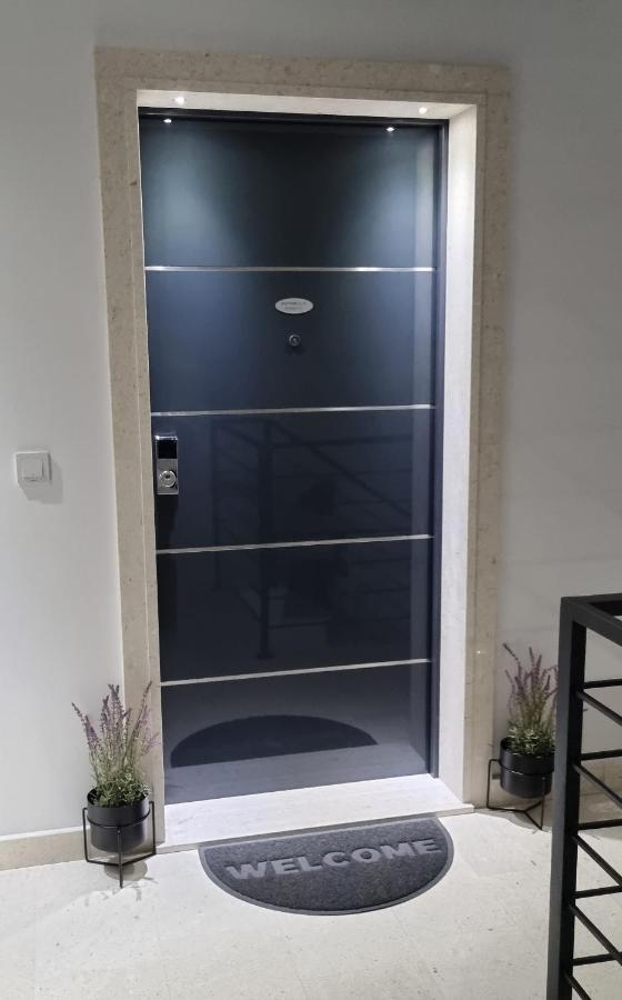 Apartments Elite โตรกีร์ ภายนอก รูปภาพ